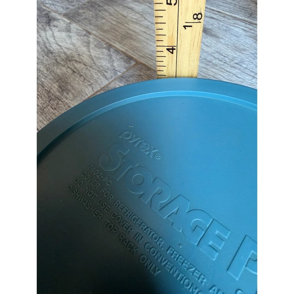Pyrex Storage Plus Round Glass Bowl Teal Blue Lid 7402 USA 7203 Kitchenware